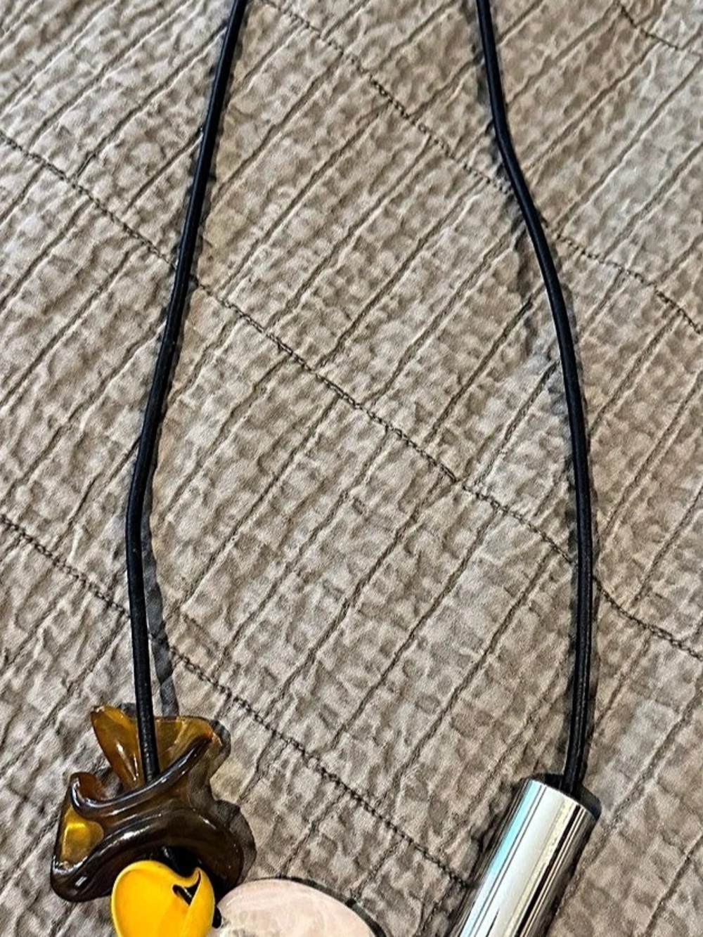 Pendant Necklace in Brown & Pink Like New